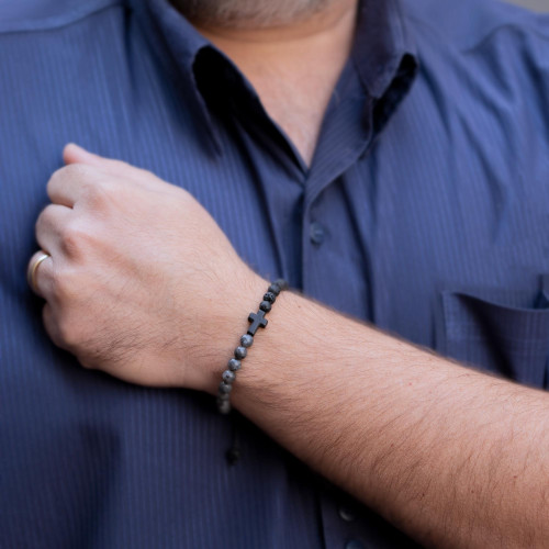 Pulseira de Aço Pedra Vulcânica e Labradorita com Cruz Ajustável 19cm a 25cm