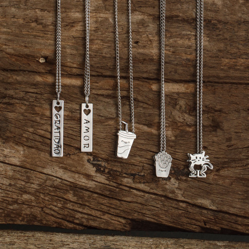 Pingente Aço Placa Feelings Amor 28x6mm