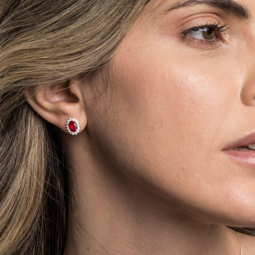 Brinco de Prata Coleção Queens cristal Rubi 5x7 e Zircônias Brancas