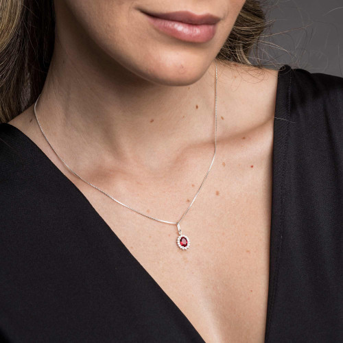 Colar de Prata Coleção Queens Cristal Rubi 5x7 e Zircônias Brancas 45cm