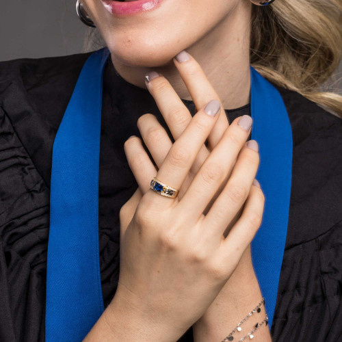 Anel de Formatura de Prata Revestida com Ouro 18K